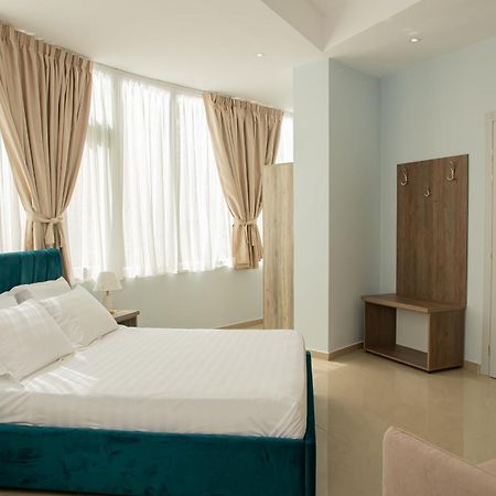 Alv Rent Rooms Vlorë エクステリア 写真