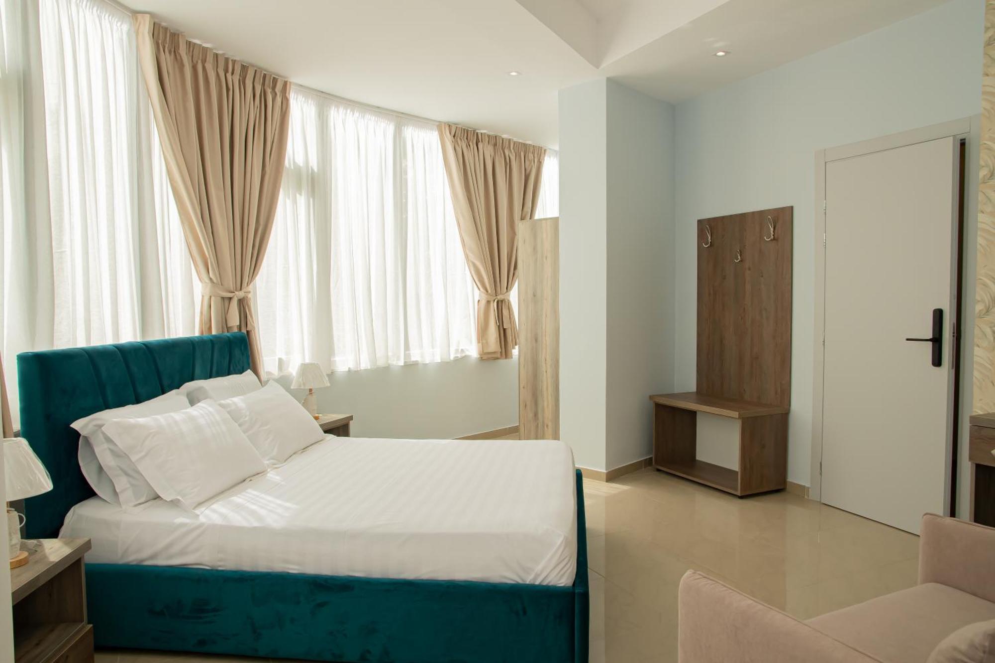 Alv Rent Rooms Vlorë エクステリア 写真