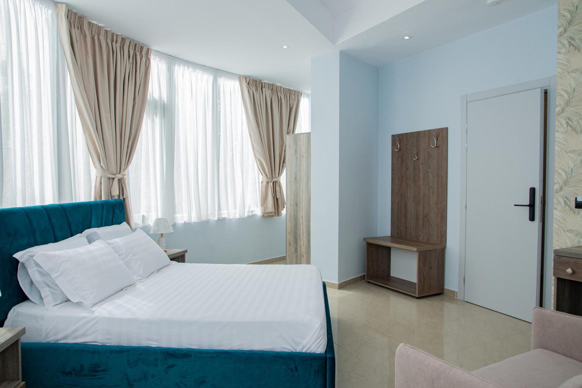 Alv Rent Rooms Vlorë エクステリア 写真