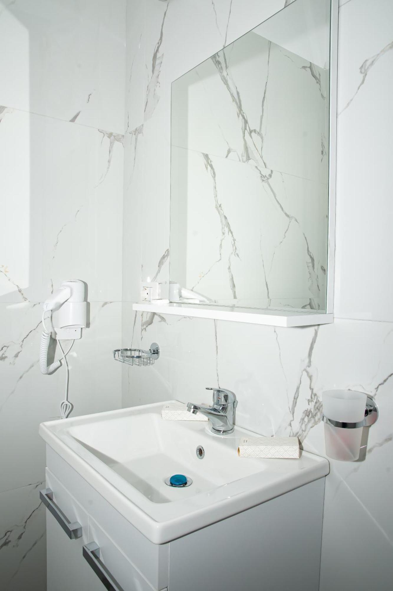 Alv Rent Rooms Vlorë エクステリア 写真