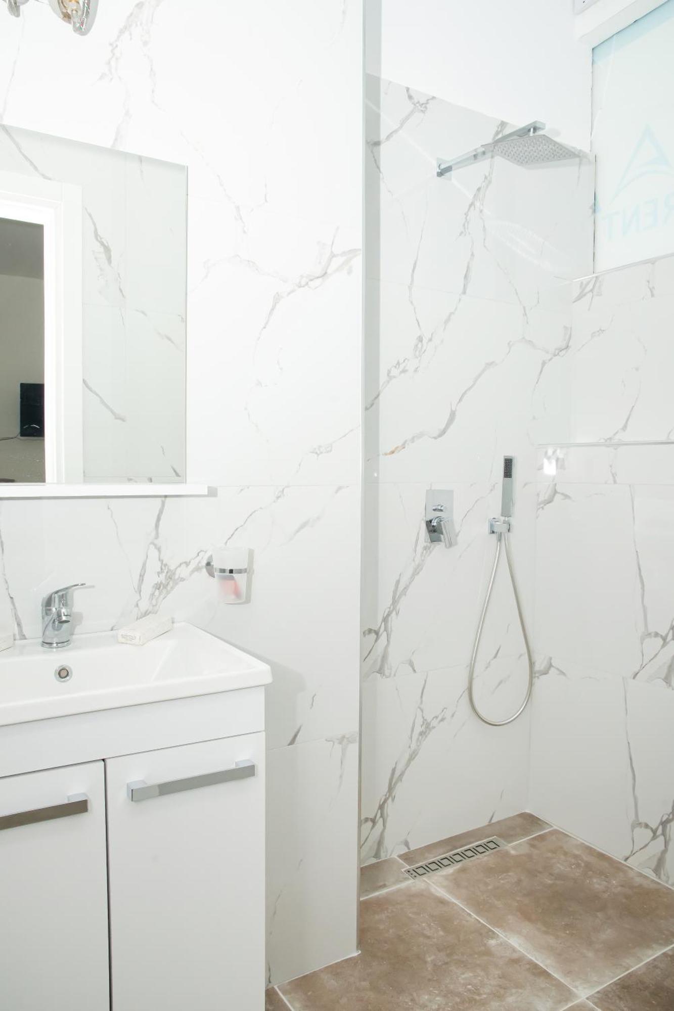 Alv Rent Rooms Vlorë エクステリア 写真