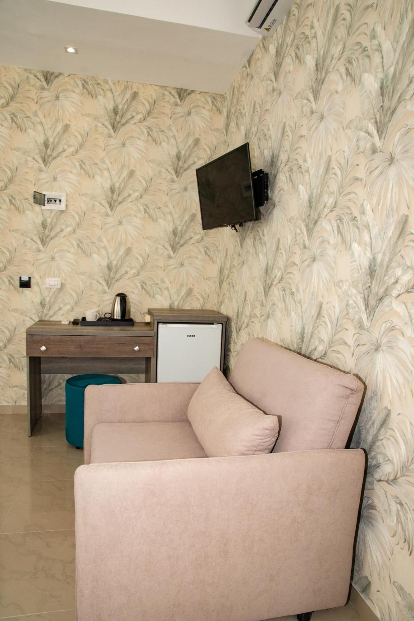 Alv Rent Rooms Vlorë エクステリア 写真