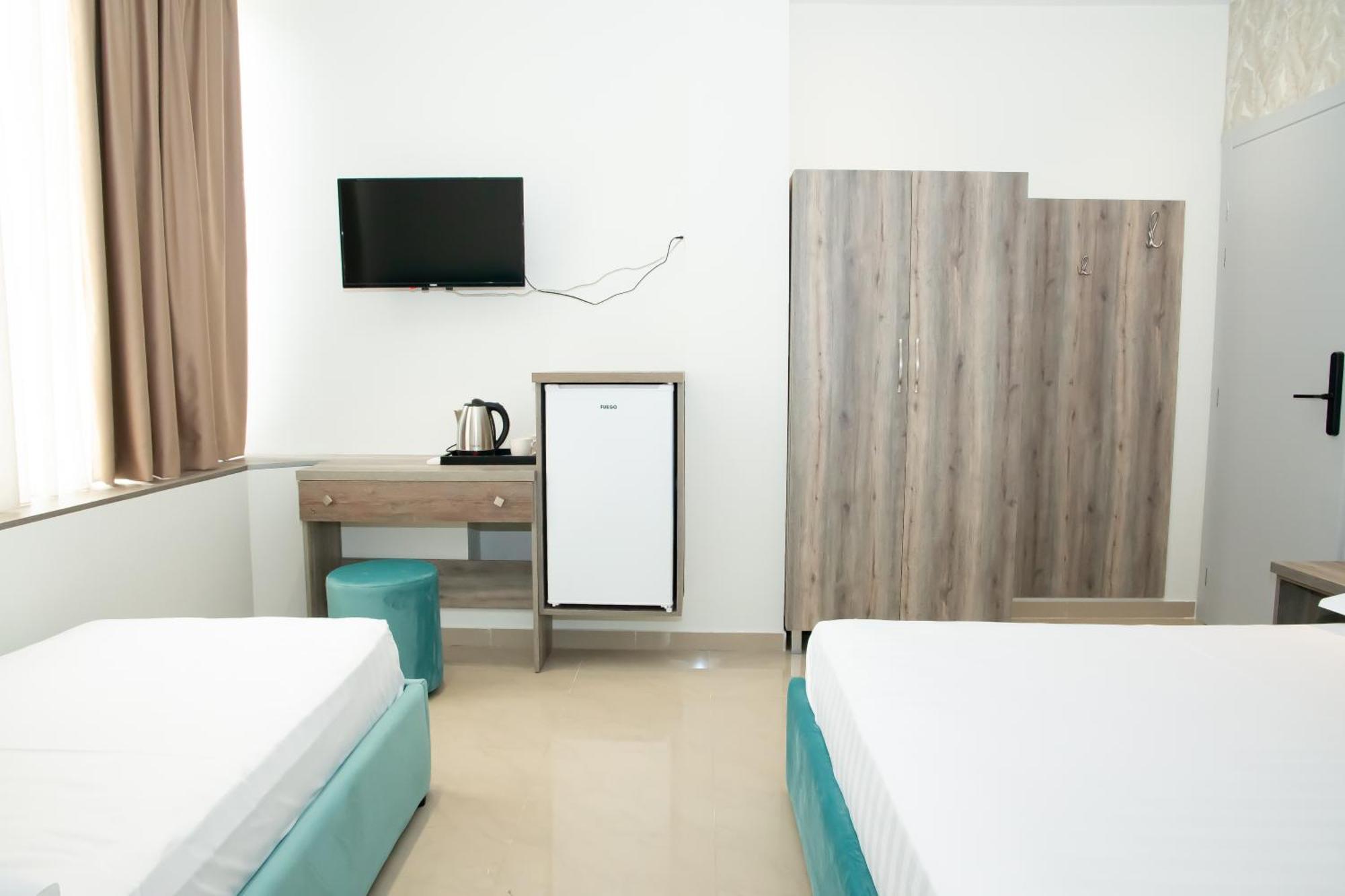 Alv Rent Rooms Vlorë エクステリア 写真