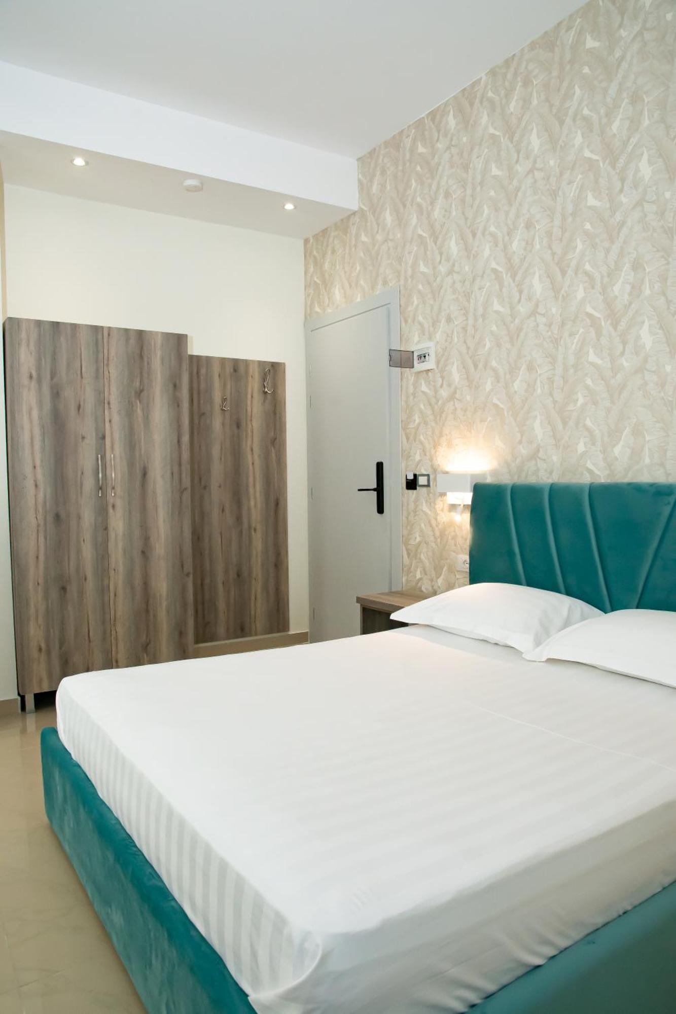 Alv Rent Rooms Vlorë エクステリア 写真